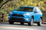 Toyota RAV4 XLE AWD 2018 года (NA)